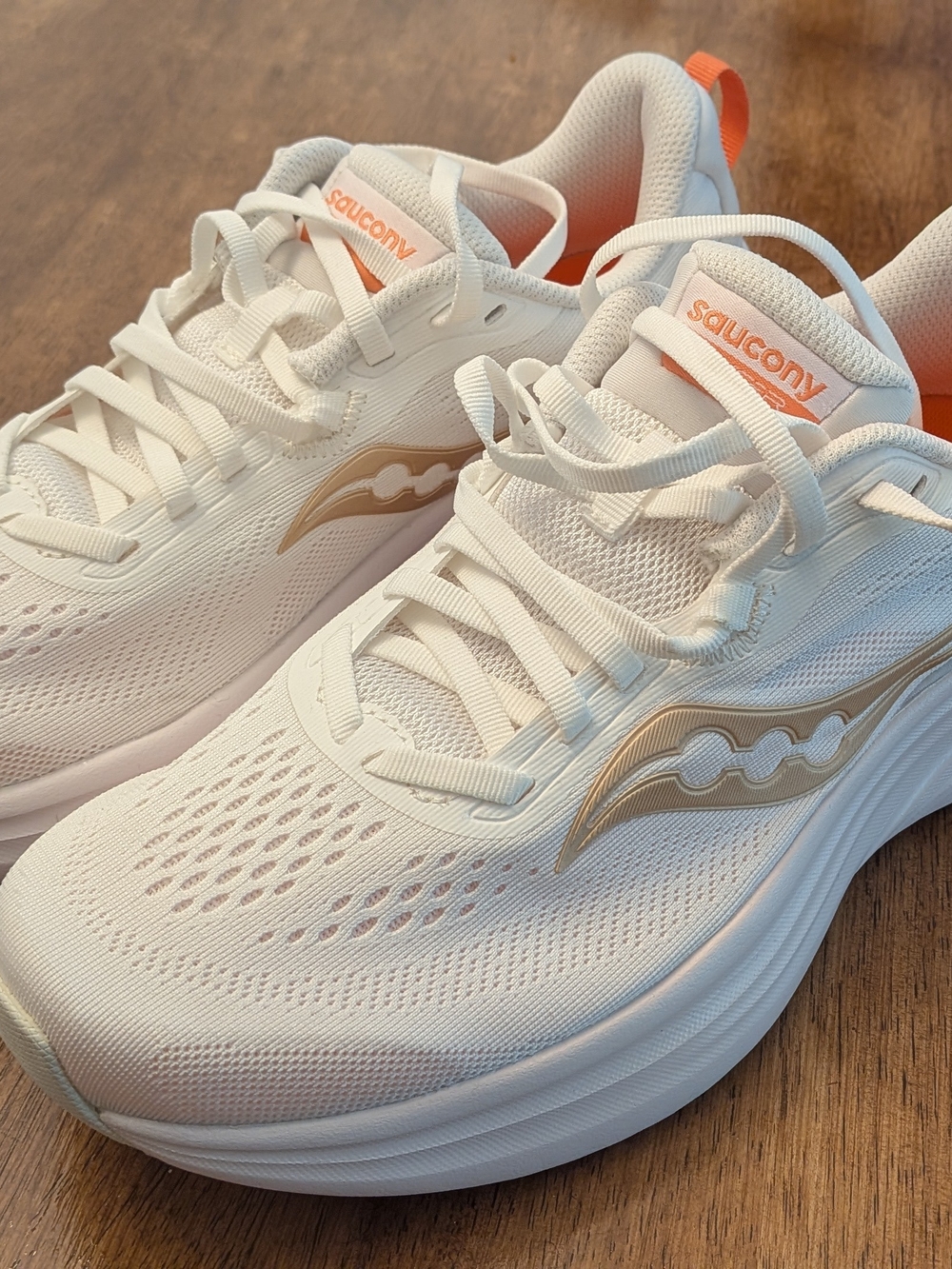 Saucony Women's White and Gold Athletic Running Sneakers